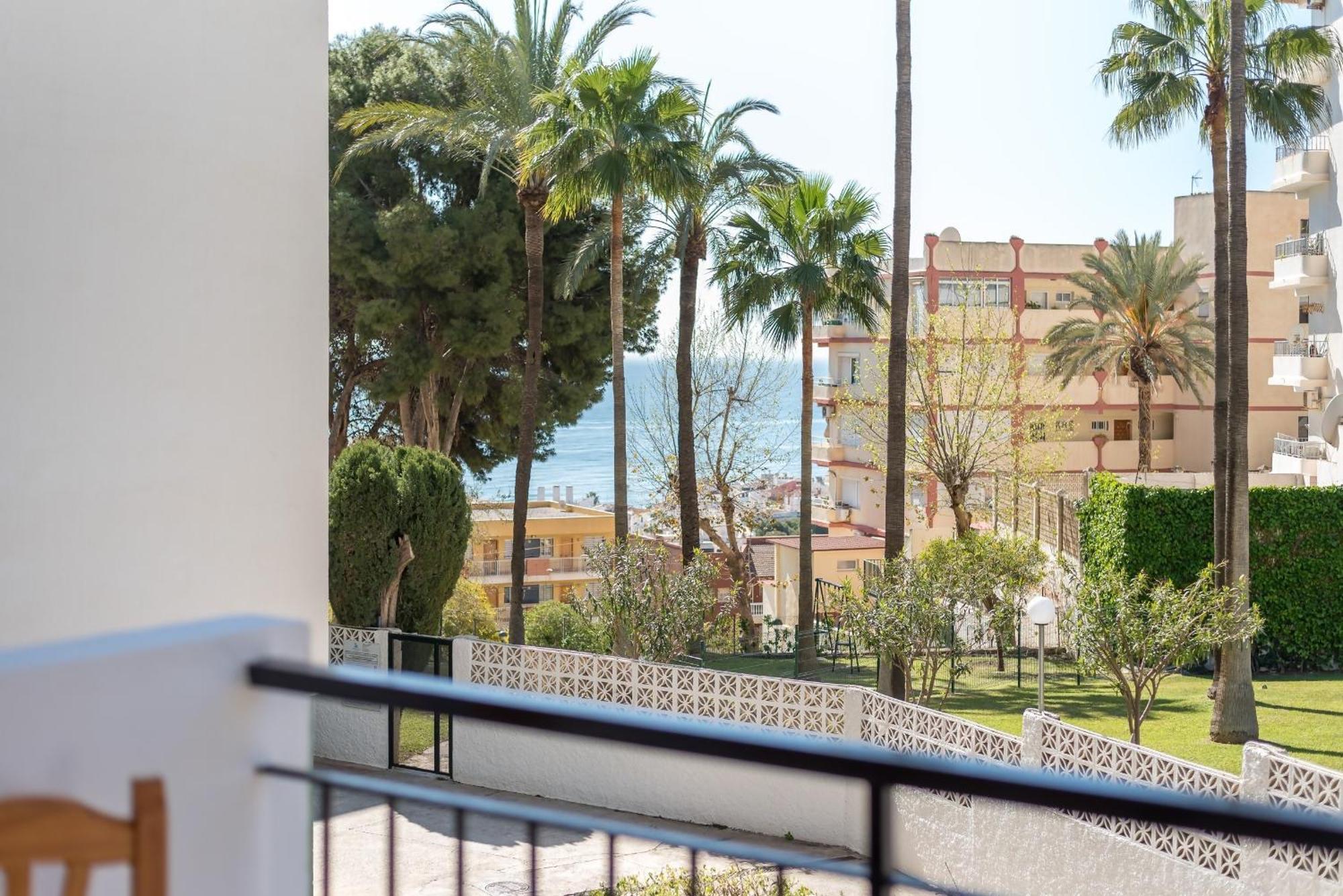 Torremolinos Yellow Fabuloso Andra ภายนอก รูปภาพ