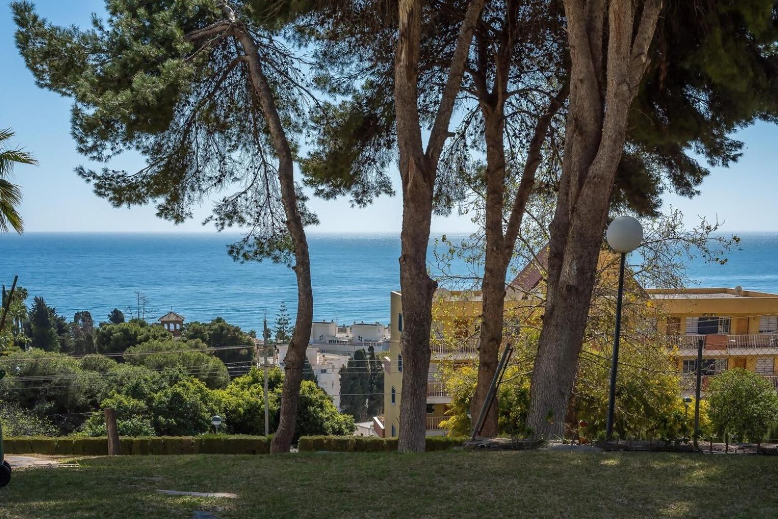 Torremolinos Yellow Fabuloso Andra ภายนอก รูปภาพ